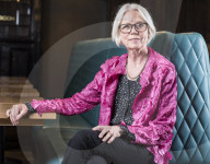 STUDIO - Penny Junor