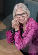 STUDIO - Penny Junor