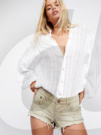 PEOPLE - Frida Aasen wirbt für FreePeople