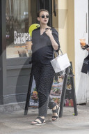PEOPLE - Die schwangere Carey Mulligan in Notting Hill unterwegs