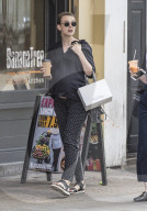 PEOPLE - Die schwangere Carey Mulligan in Notting Hill unterwegs