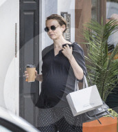 PEOPLE - Die schwangere Carey Mulligan in Notting Hill unterwegs