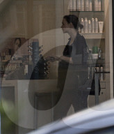 PEOPLE - Die schwangere Carey Mulligan in Notting Hill unterwegs
