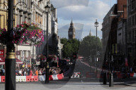 PEOPLE - London: Schnelle Boliden und Stars am F1 Live am Trafalgar Square
