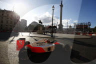 PEOPLE - London: Schnelle Boliden und Stars am F1 Live am Trafalgar Square