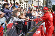 PEOPLE - London: Schnelle Boliden und Stars am F1 Live am Trafalgar Square