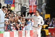 PEOPLE - London: Schnelle Boliden und Stars am F1 Live am Trafalgar Square