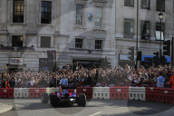 PEOPLE - London: Schnelle Boliden und Stars am F1 Live am Trafalgar Square
