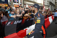 PEOPLE - London: Schnelle Boliden und Stars am F1 Live am Trafalgar Square