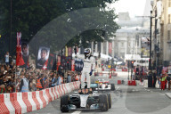 PEOPLE - London: Schnelle Boliden und Stars am F1 Live am Trafalgar Square