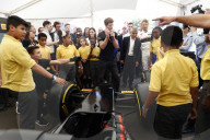 PEOPLE - London: Schnelle Boliden und Stars am F1 Live am Trafalgar Square