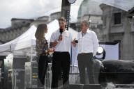 PEOPLE - London: Schnelle Boliden und Stars am F1 Live am Trafalgar Square
