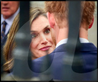 PEOPLE - Prinz Harry flirtet mit Königin Letizia