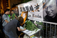 NEWS - China: Trauer um Liu Xiaobo in Hong Kong 
