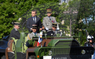 NEWS - Paris: Militärparade auf der Champs-Elysées zum 14 Juillet 