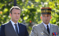NEWS - Paris: Militärparade auf der Champs-Elysées zum 14 Juillet 