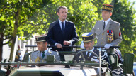 NEWS - Paris: Militärparade auf der Champs-Elysées zum 14 Juillet 