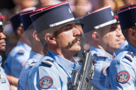 NEWS - Paris: Militärparade auf der Champs-Elysées zum 14 Juillet 