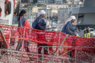 NEWS - Italien: Hunderte von Flüchtlingen stranden in Salerno