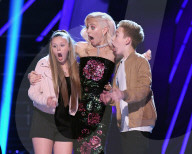 PEOPLE - Pixie Lott freute sich mit "The Voice Kids"-Siegerin Jesse F