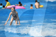 FEATURE -  Dichtestress im Chongqing Water Park