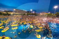 FEATURE -  Dichtestress im Chongqing Water Park