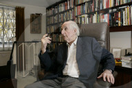 STUDIO - Michael Bond