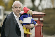 STUDIO - Michael Bond