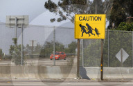 NEWS - USA-Mexiko Grenze: Schild "warnt" vor FlÃ¼chtlingen