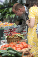PEOPLE - Herzogin Catherine und Prinz William beim Besuch des Marktes in Heidelberg 