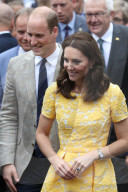 PEOPLE - Herzogin Catherine und Prinz William beim Besuch des Marktes in Heidelberg 