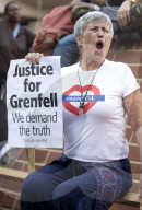 NEWS - Grenfell Tower Unglück: Demonstrationen vor dem Ratshaus in Chelsea