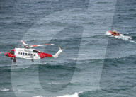 EXKLUSIV - Küste von Cornwall: Ein Schweizer Paar wird aus seiner misslichen Lage per Helikopter gerettet