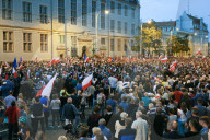 NEWS - Polen: Anhaltende Demonstrationen gegen die Justizreform 