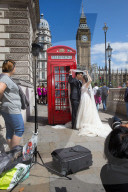 FEATURE - Chinesische Flitterwochen in London