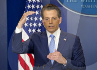 NEWS - Neuer Kommunikationsdirektor Anthony Scaramucci stellt Sarah Huckabee Sanders als Präsidentensprecherin vor 