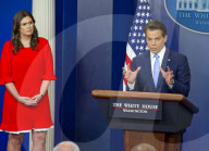 NEWS - Neuer Kommunikationsdirektor Anthony Scaramucci stellt Sarah Huckabee Sanders als Präsidentensprecherin vor 