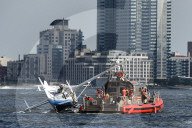NEWS - New York: Wasserflugzeug muss im East River Notlanden