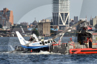 NEWS - New York: Wasserflugzeug muss im East River Notlanden