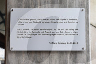 NEWS - Duisburg: Gedenkstätte erinnert an die Opfer der Loveparade von 2010