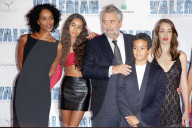 PEOPLE - Rihanna und Cara Delevingne wiederum glamurös an der "Valerian"-Premiere in Paris