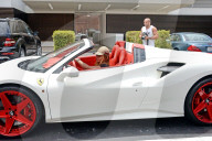 PEOPLE - Blac Chyna ist happy nach dem Ausfährtchen mit ihrem Ferrari Spider