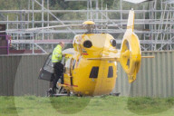 PEOPLE - Prinz William bei der Arbeit als Helipilot bei der 'East Anglian Air Ambulancee'
