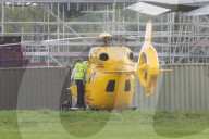 PEOPLE - Prinz William bei der Arbeit als Helipilot bei der 'East Anglian Air Ambulancee'