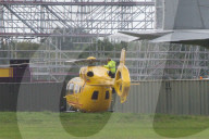 PEOPLE - Prinz William bei der Arbeit als Helipilot bei der 'East Anglian Air Ambulancee'