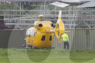 PEOPLE - Prinz William bei der Arbeit als Helipilot bei der 'East Anglian Air Ambulancee'