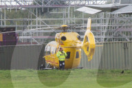 PEOPLE - Prinz William bei der Arbeit als Helipilot bei der 'East Anglian Air Ambulancee'