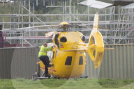 PEOPLE - Prinz William bei der Arbeit als Helipilot bei der 'East Anglian Air Ambulancee'