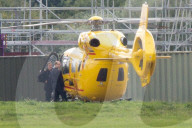 PEOPLE - Prinz William bei der Arbeit als Helipilot bei der 'East Anglian Air Ambulancee'