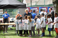 PEOPLE - Prinz Harry bei den 'StreetGames' Fit and Fed' in Newham